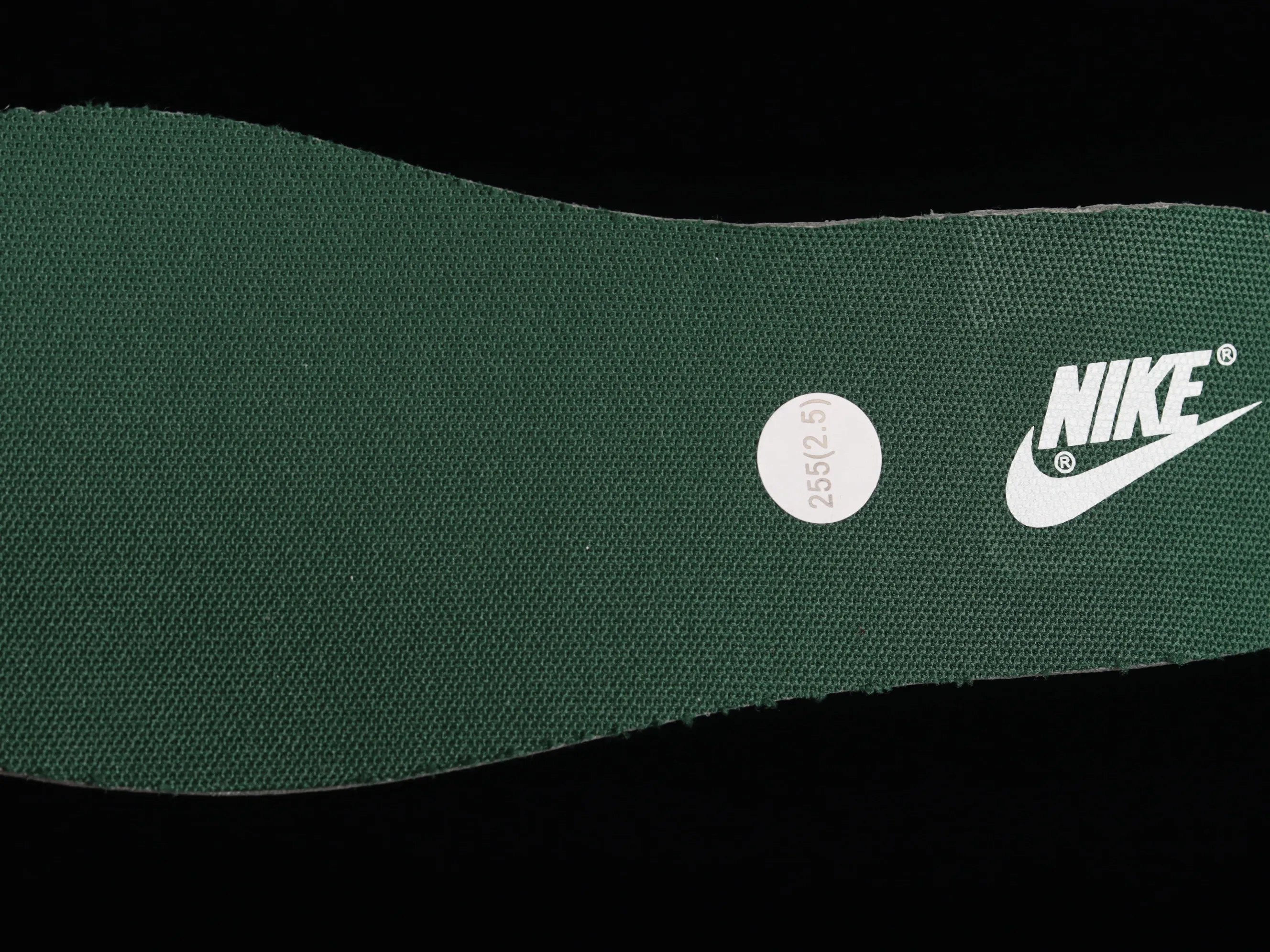 All categories Nk SB Dunk series Nk SB Dunk Low low-top sneakers F version Nk SB Dunk Low "Gorge Green" bean paste green color SB low-top casual sneakers FB7160-161
